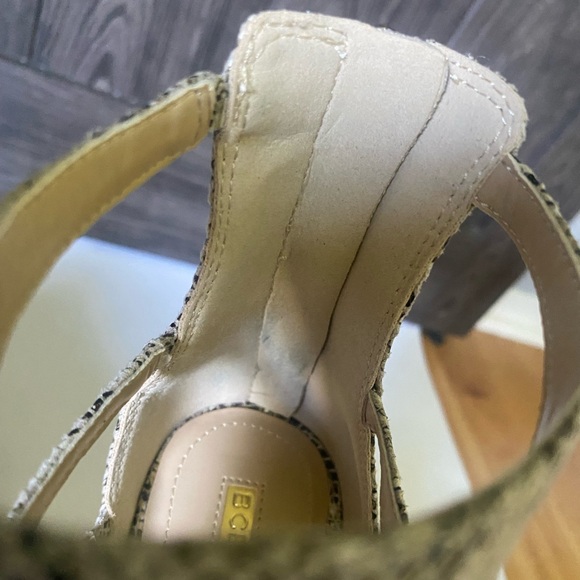BCBG Generation "Duchess" Snakeskin heeled sandal with back zip, NWOT, sz 9 - Picture 11 of 12